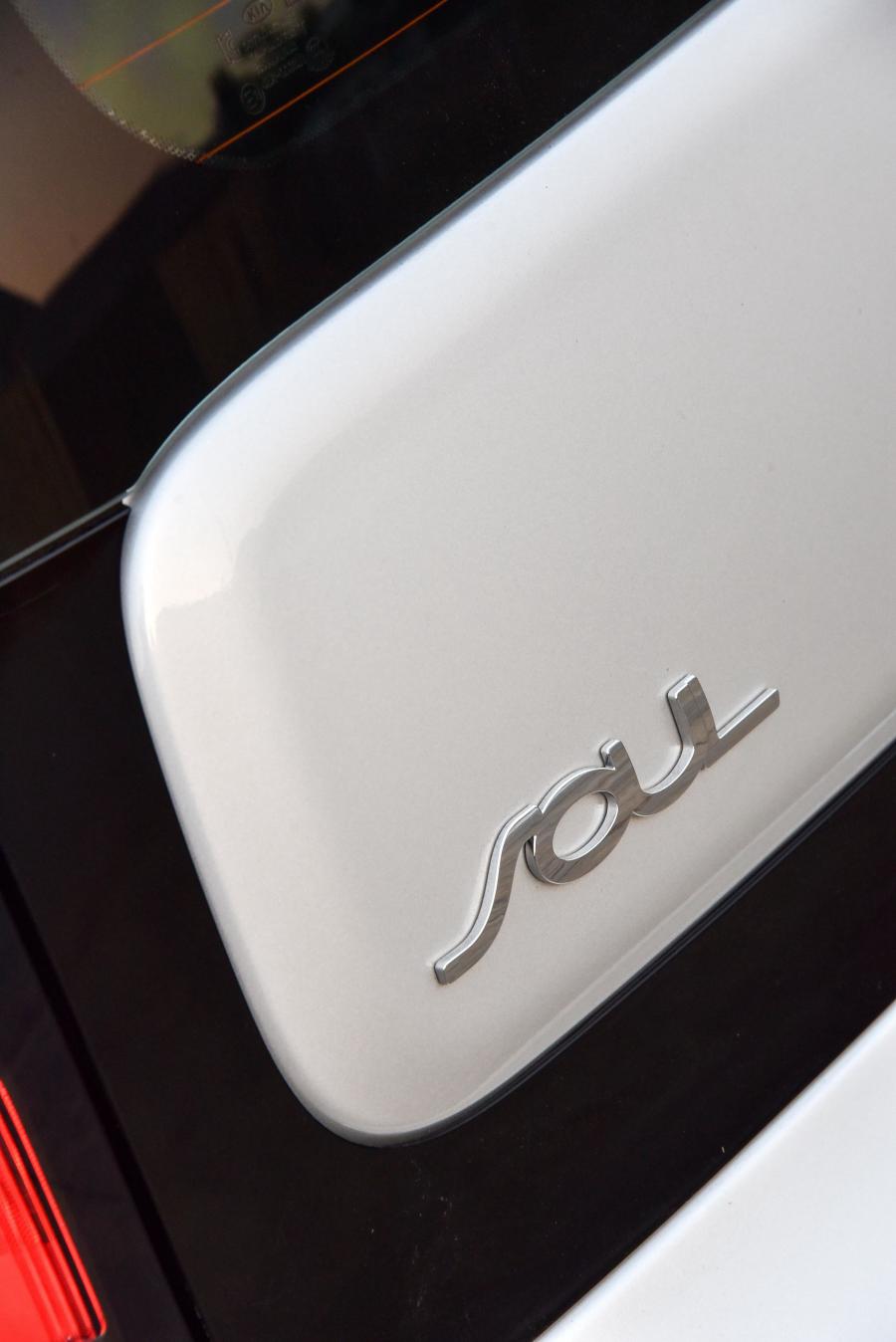Логотип Kia Soul 2017 года  (ZA) (фото 32 из 40)
